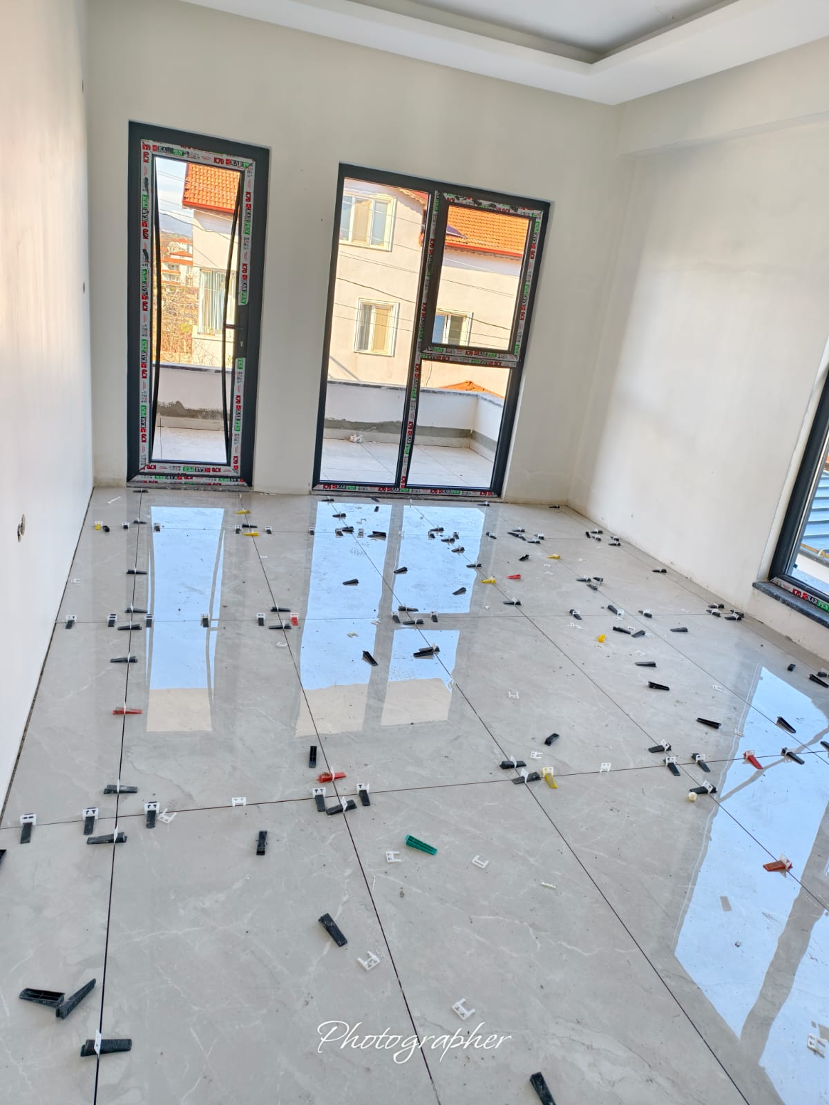 Toru İnşaat dairelerinde mermer banyo ve duşakabin
