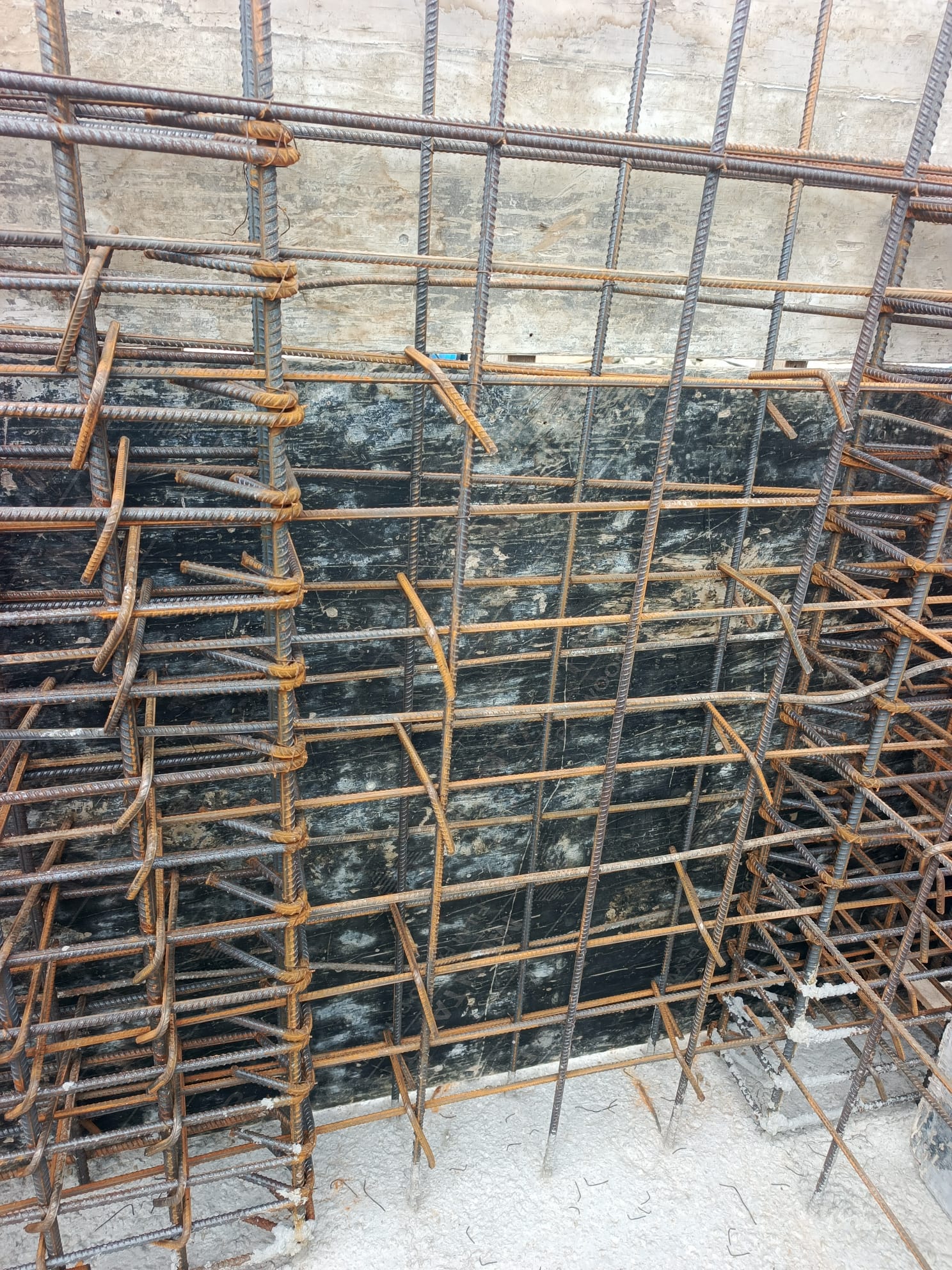 Betonarme temel donatı ve kaba inşaat